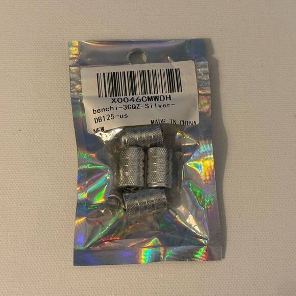 Mercedes Valve Stem Caps in Silver Set of 4 NWT - Picture 4 of 4